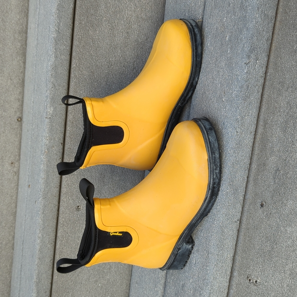 Gumbees Yellow Sunshine Rainboots, Size 37, US 6.5